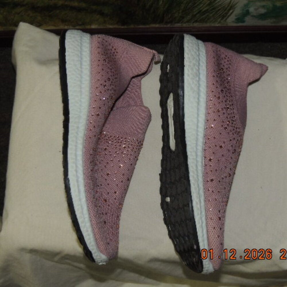 pink, sequence no lace, slip on shoes